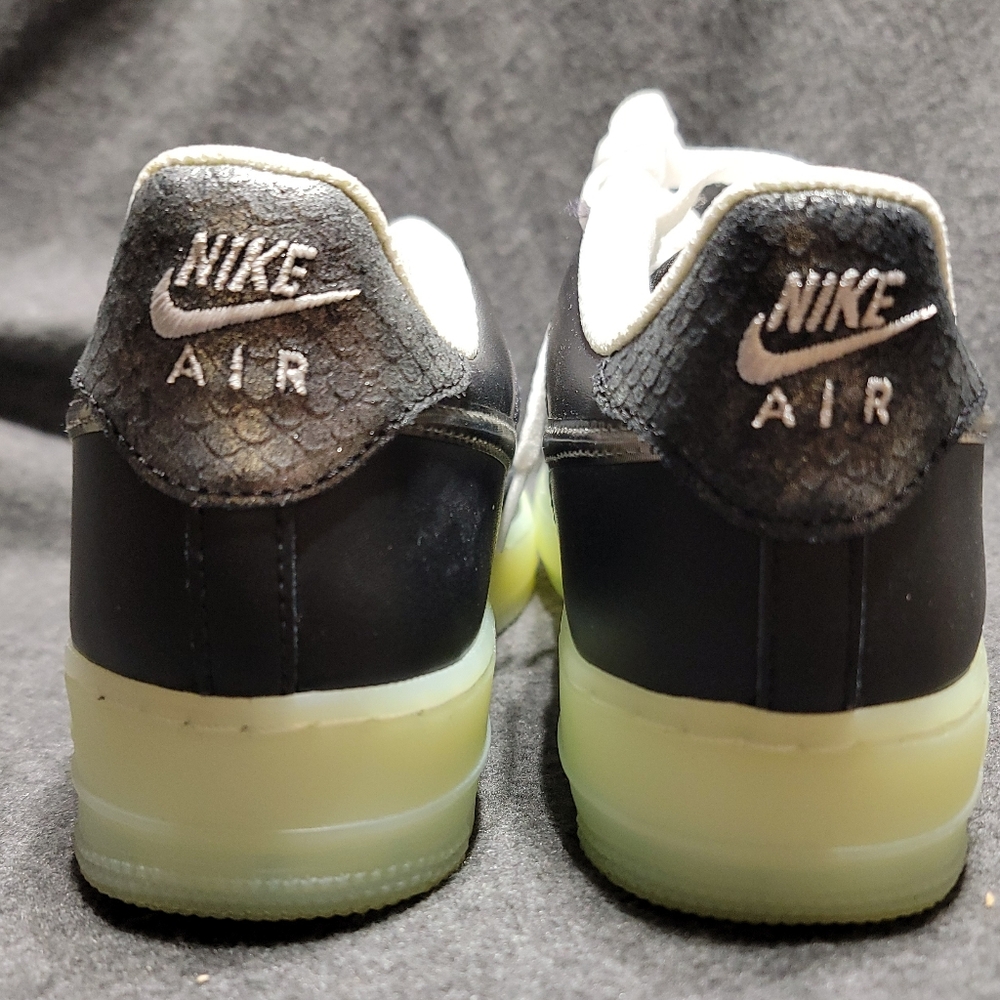 Nike Air Force 1 LV8 GS 'Year of the Dragon' 6.5Y / 8W - Picture 3 of 9